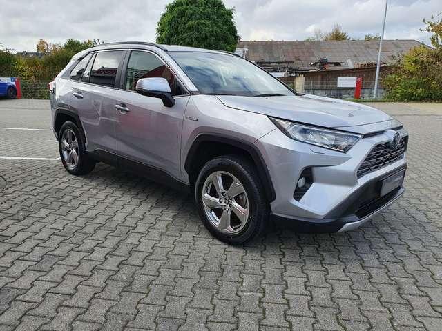 Toyota RAV 4 2.5 4x2 Hybrid Team Deutschland