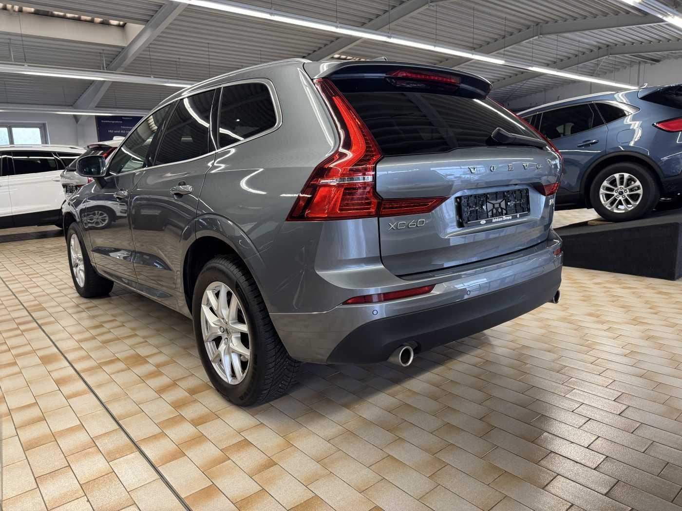 VOLVO XC 60 XC60 Momentum AWD